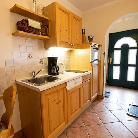 アパート Appartementhaus Olympia Schloessl ノイシュティフト・イム・シュトゥーバイタール