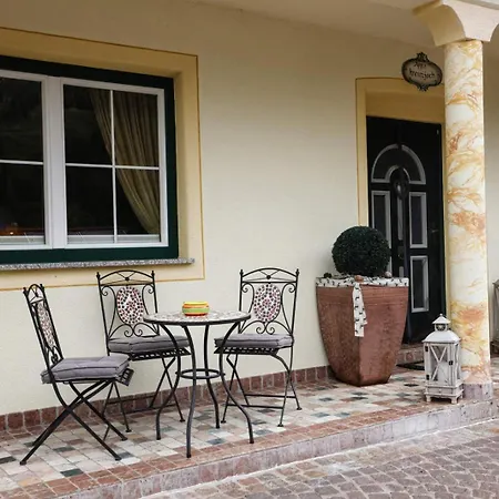 Appartementhaus Olympia Schloessl ノイシュティフト・イム・シュトゥーバイタール