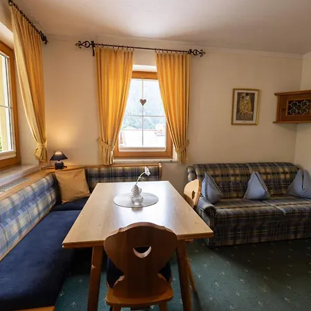 Appartementhaus Olympia Schloessl ノイシュティフト・イム・シュトゥーバイタール