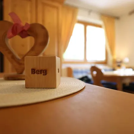 Appartementhaus Olympia Schloessl アパート ノイシュティフト・イム・シュトゥーバイタール