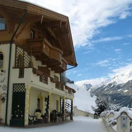 Appartementhaus Olympia Schloessl ノイシュティフト・イム・シュトゥーバイタール