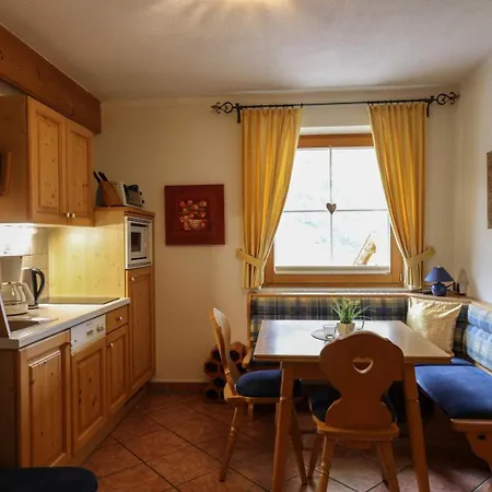 Appartementhaus Olympia Schloessl * Neustift im Stubaital