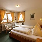 Appartementhaus Olympia Schloessl * Neustift im Stubaital